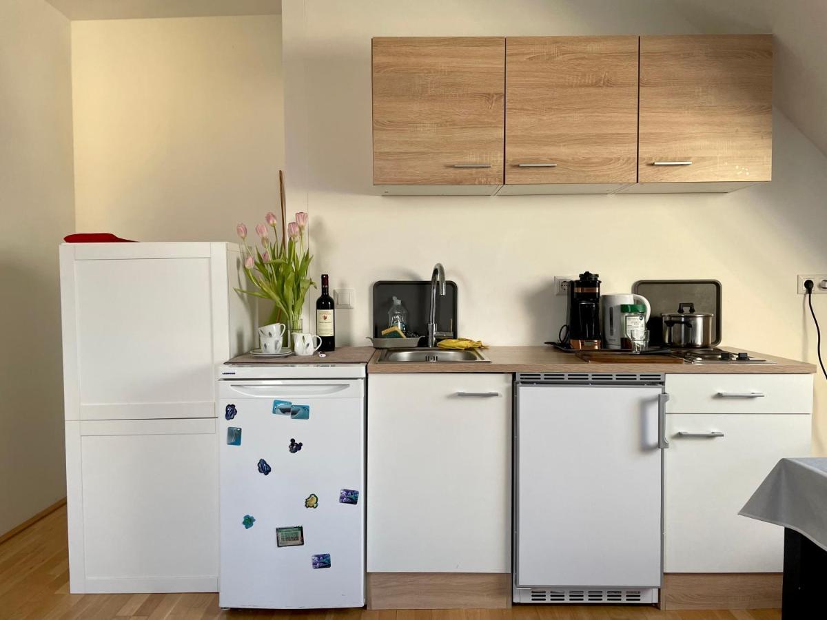 Eca Rooftop Live - Private Rooms & Serviced Apartments Vienna Esterno foto
