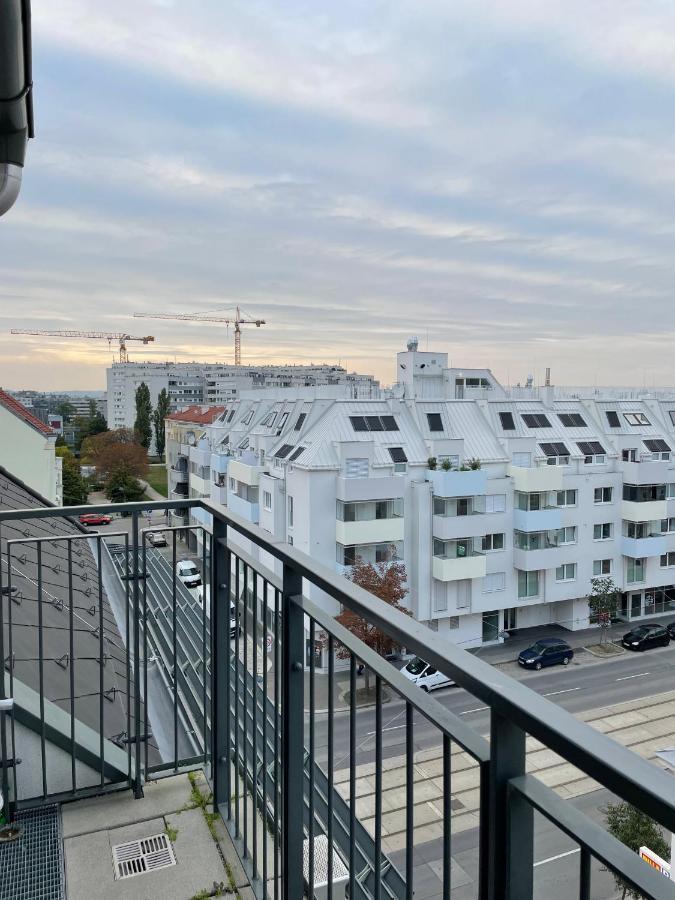 Eca Rooftop Live - Private Rooms & Serviced Apartments Vienna Esterno foto