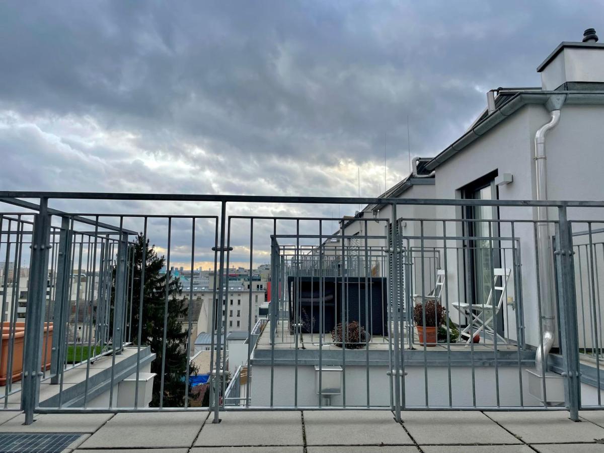 Eca Rooftop Live - Private Rooms & Serviced Apartments Vienna Esterno foto