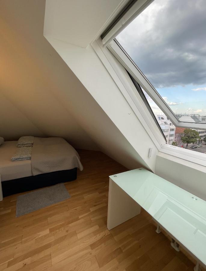 Eca Rooftop Live - Private Rooms & Serviced Apartments Vienna Esterno foto